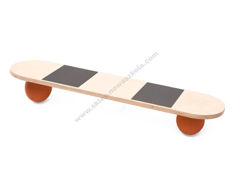 Skateboard na gumenim loptama