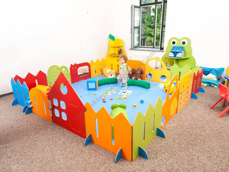 toddler fencing square