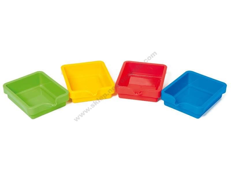 Plastične posude 4 kom